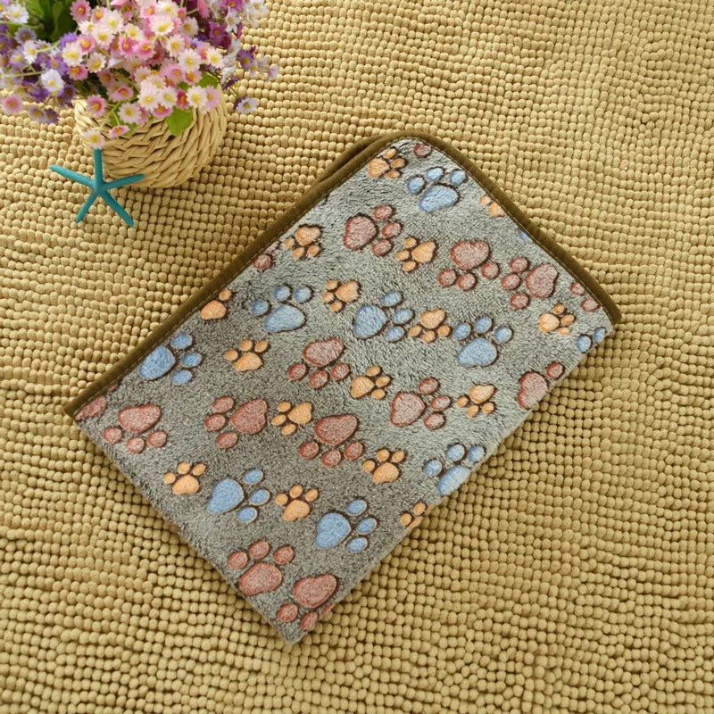 Flannel Pet Blanket – Paw Print Mat for Cats & Dogs