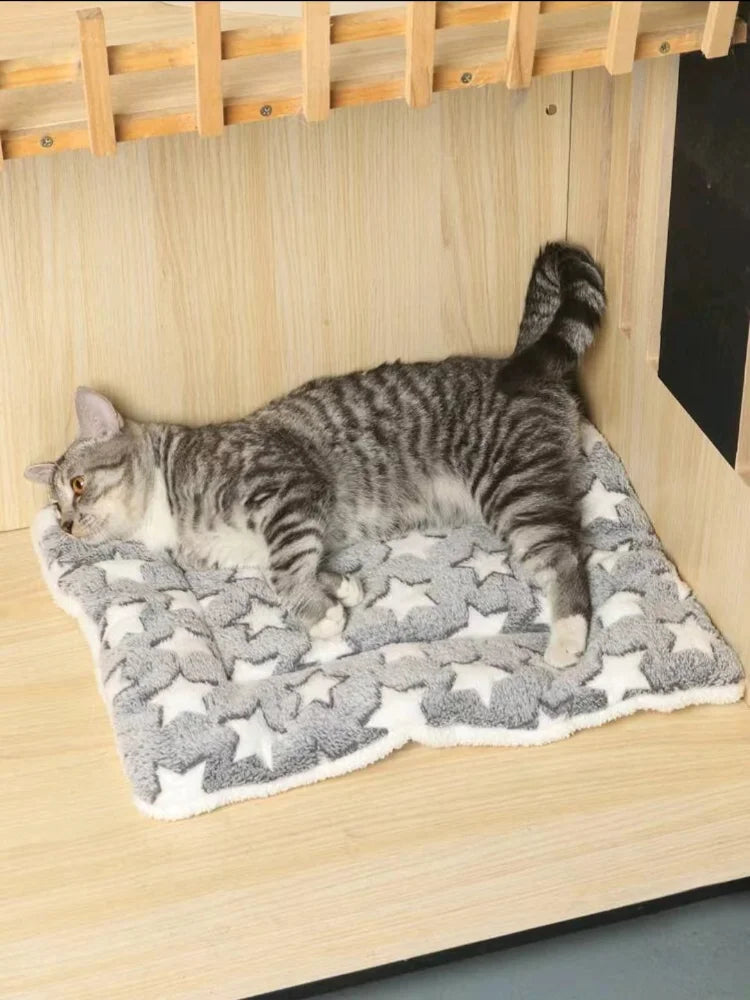 Flannel Pet Mat – Thick Sleeping Bed for Dogs & Cats