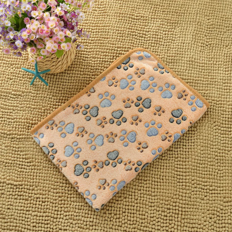 Flannel Pet Blanket – Paw Print Mat for Cats & Dogs