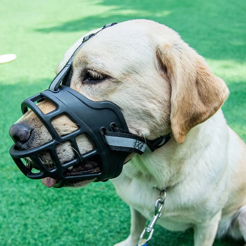 Adjustable Dog Muzzle – Anti-Biting with Reflective Strip