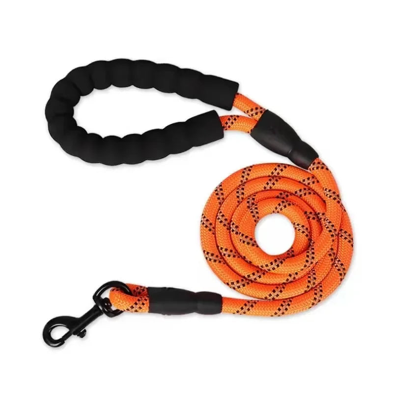 Strong Reflective Dog Leash – Heavy-Duty for All Sizes